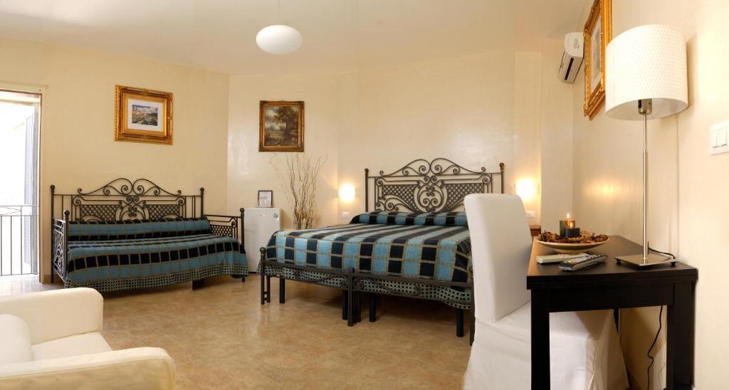 Dimora Storica "Casa Sicuro" Bed & Breakfast มาร์ตาโน ภายนอก รูปภาพ