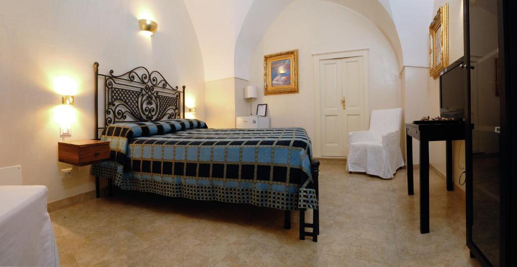 Dimora Storica "Casa Sicuro" Bed & Breakfast มาร์ตาโน ภายนอก รูปภาพ