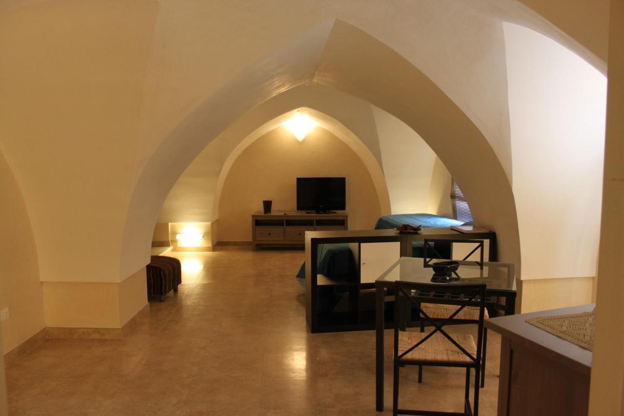 Dimora Storica "Casa Sicuro" Bed & Breakfast มาร์ตาโน ห้อง รูปภาพ